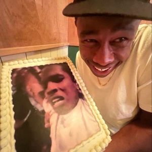 Meet your Posher, Nia